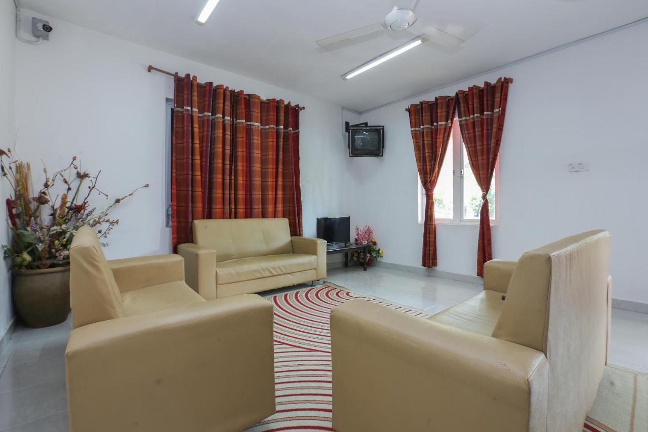 Oyo 8966 Dee Wana Resort 1 Pasir Puteh Exterior foto